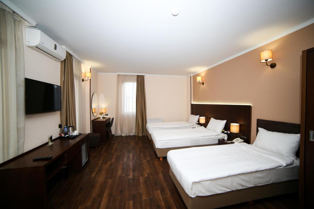 Hotel Corner Inn 바투미 외부 사진