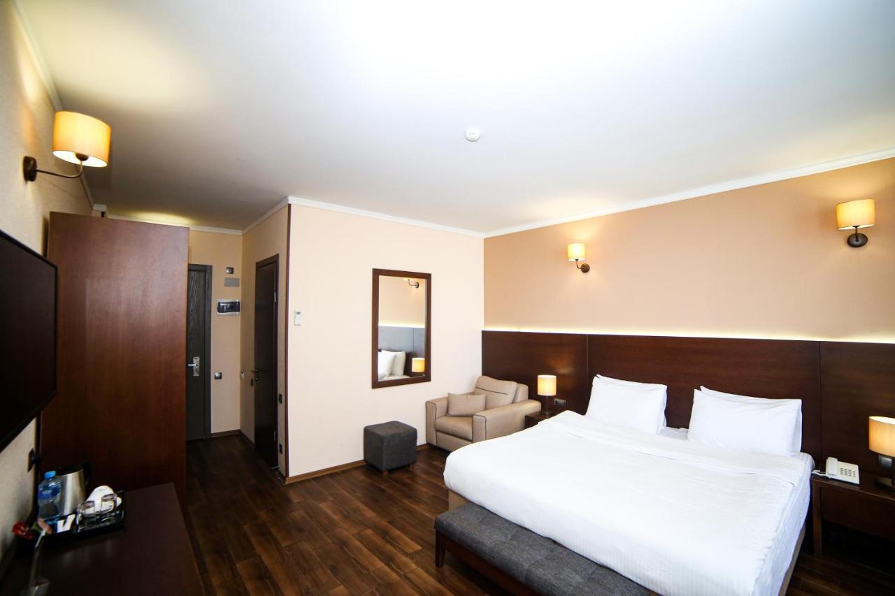 Hotel Corner Inn 바투미 외부 사진