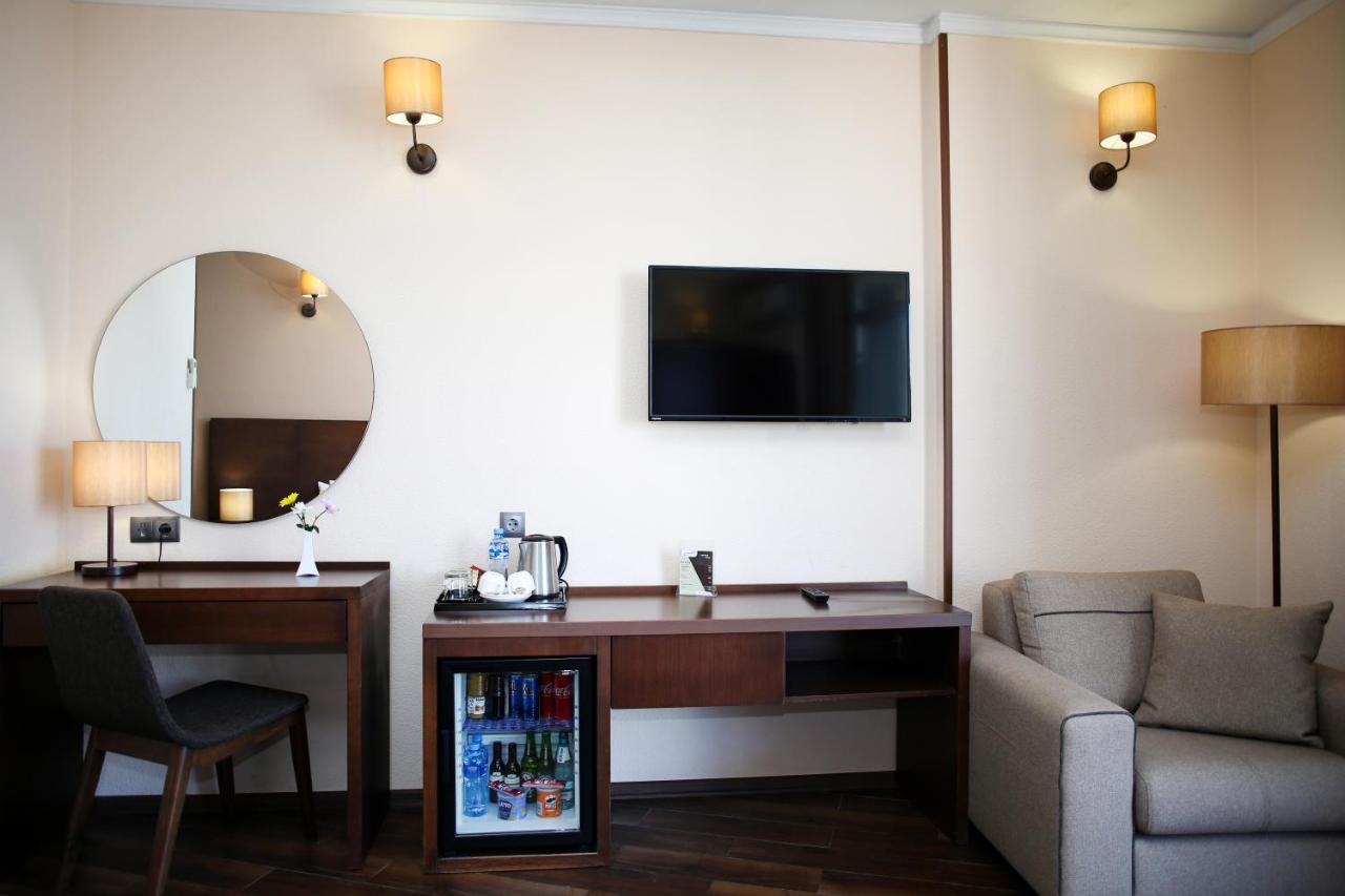 Hotel Corner Inn 바투미 외부 사진