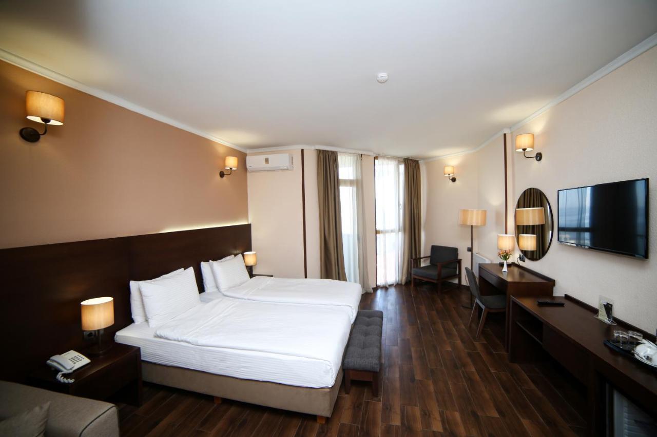 Hotel Corner Inn 바투미 외부 사진
