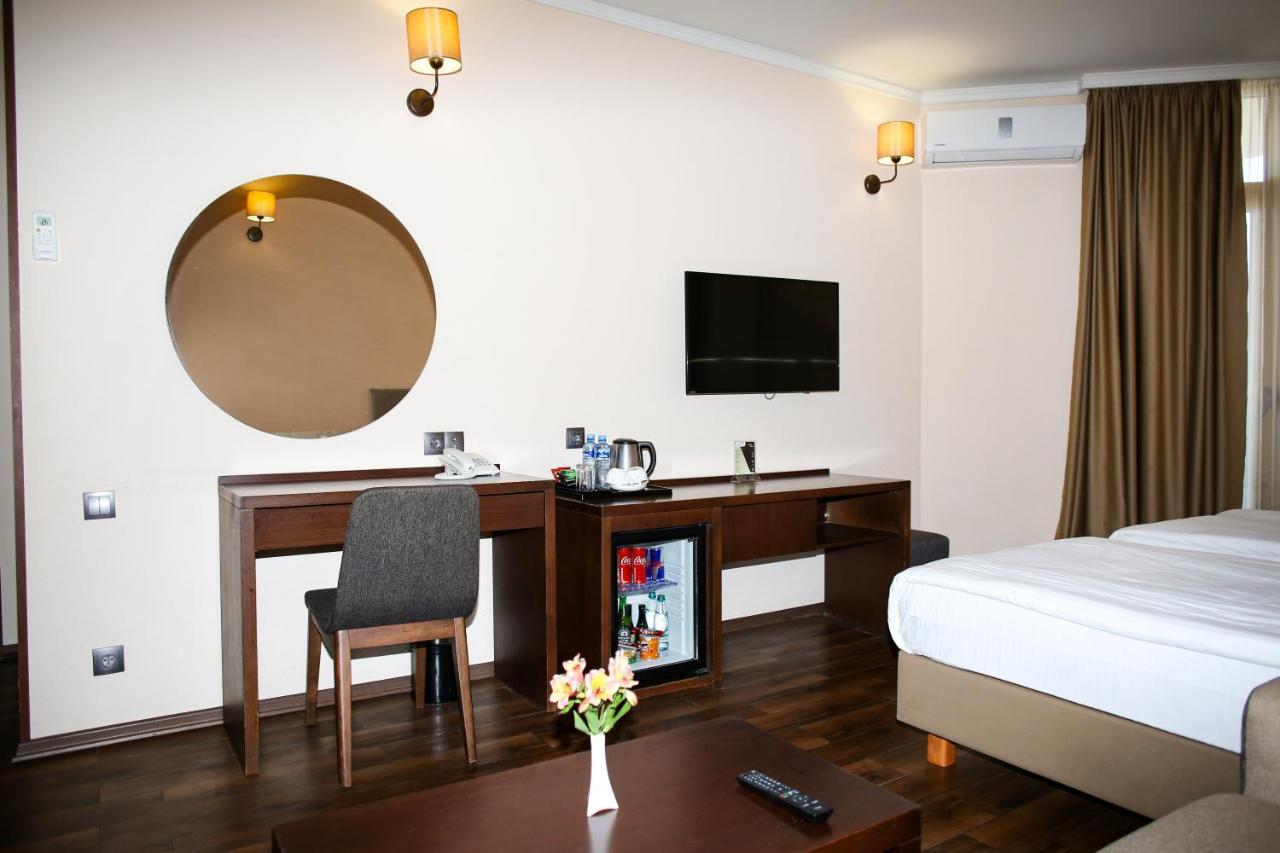 Hotel Corner Inn 바투미 외부 사진
