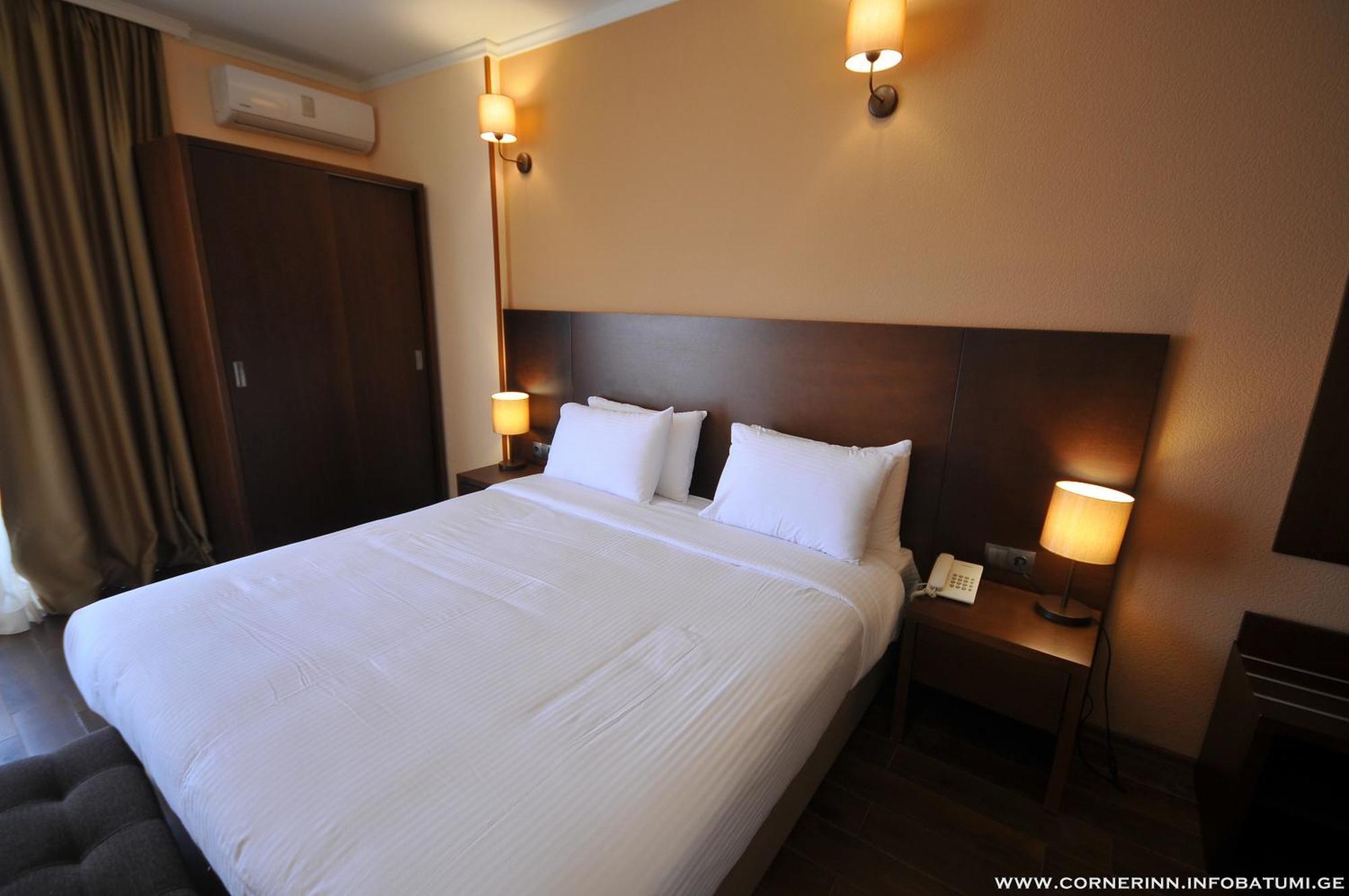 Hotel Corner Inn 바투미 외부 사진