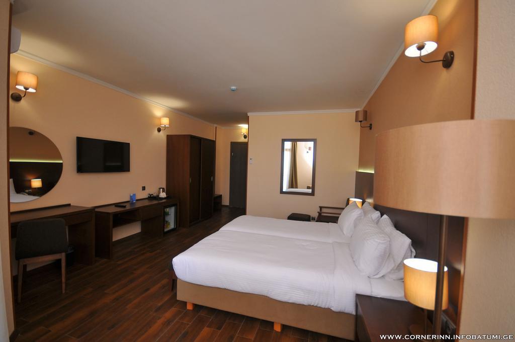 Hotel Corner Inn 바투미 외부 사진