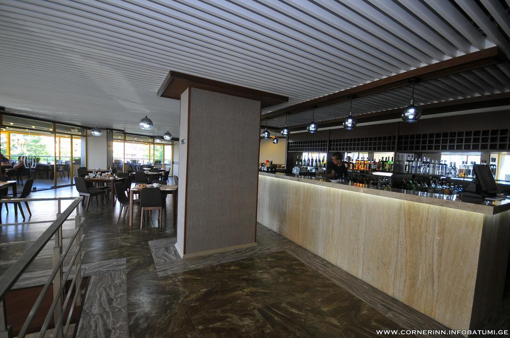 Hotel Corner Inn 바투미 외부 사진