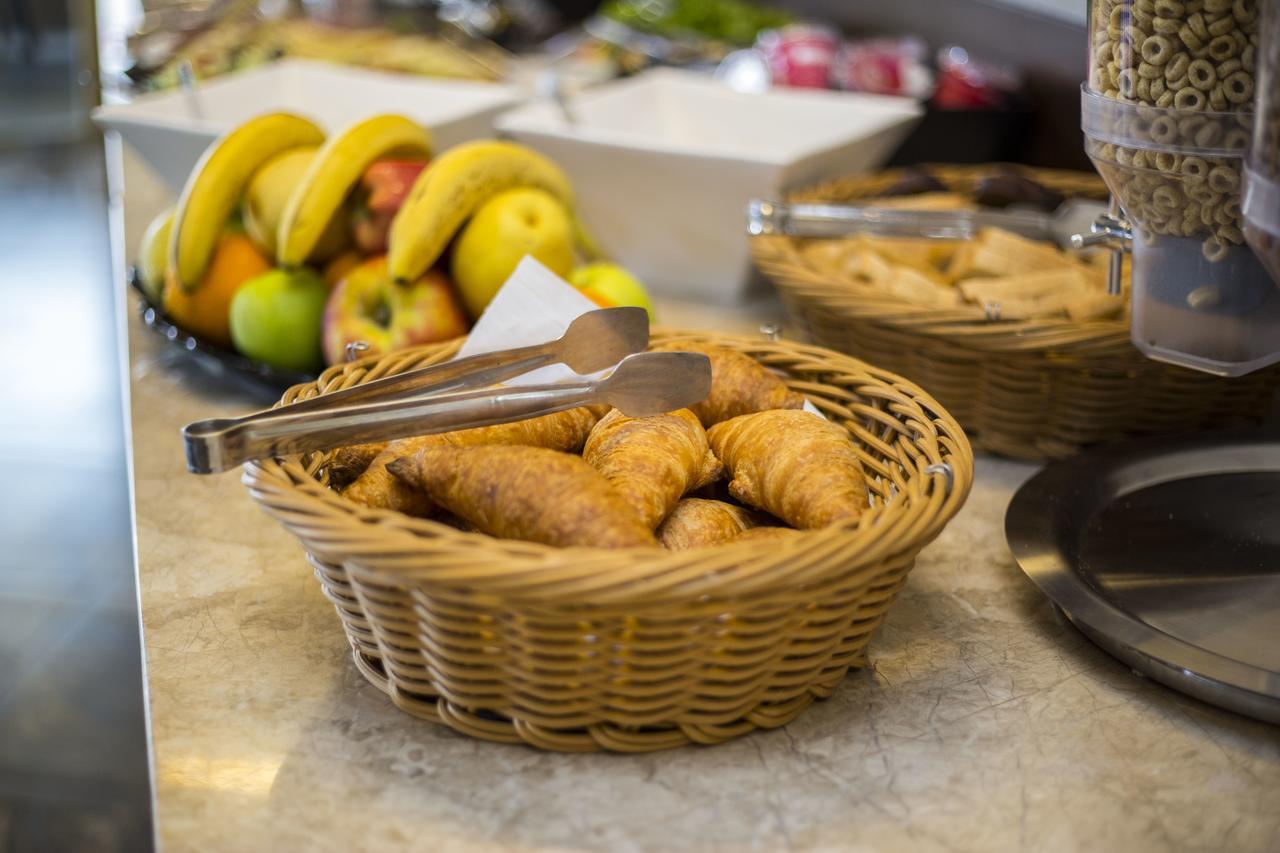 Hotel Corner Inn 바투미 외부 사진